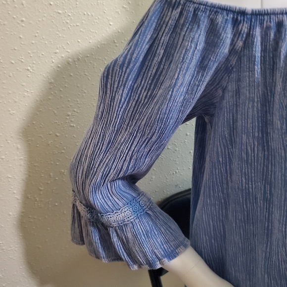 Soft blue bell sleeve Altar'd State Blouse - Picture 3 of 5